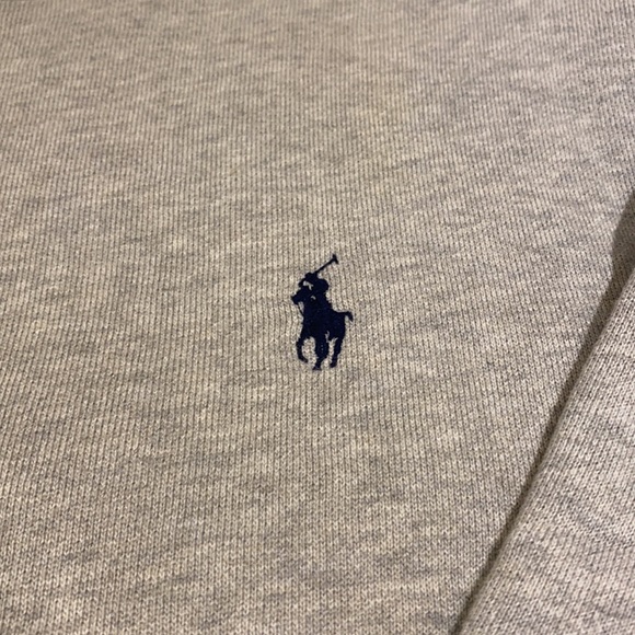 Light grey sweatshirt - Picture 2 of 3